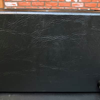 VBoutique USA VCube 1x12 Convertible Cabinet image 5
