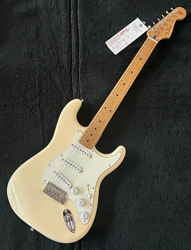 Fender   Player II Dealer Exclusive Stratocaster  2025 - Olympic White / 7lbs. 11.2oz. #MX25115277 image 1