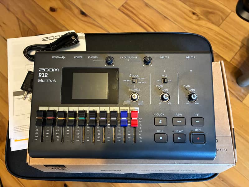 Zoom R12 Portable Multitrack Recorder 2022 - Present - Black image 1