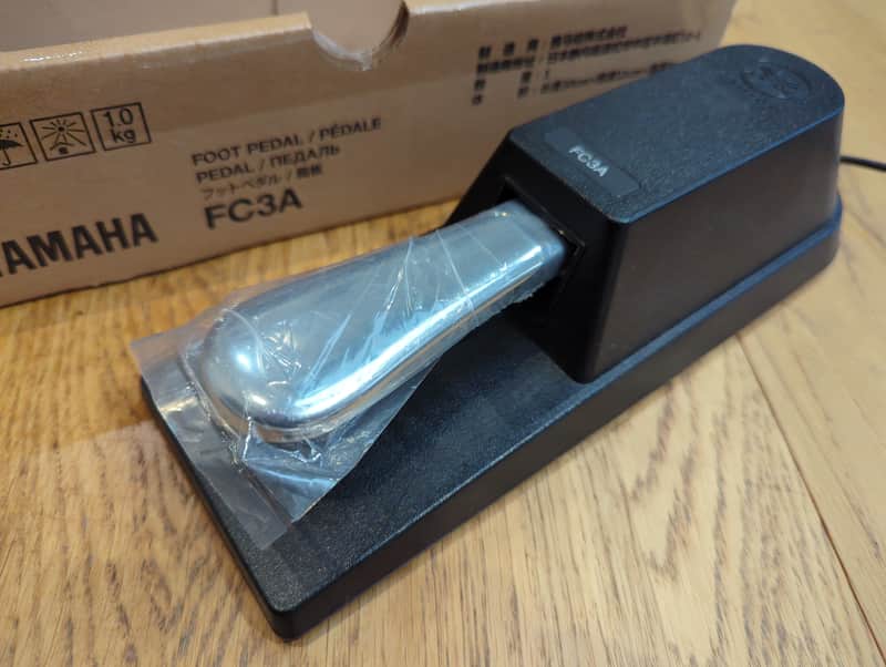 Yamaha FC3A Continuous Piano Style Sustain Pedal 2010s - Black image 1