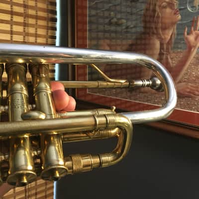 BLOW OUT DEAL KING SILVERTONE CORNET 1949 STEARLING SILVER MARKED  GREAT valves LOVELY GREAT YR. PLAYER need some attention image 23