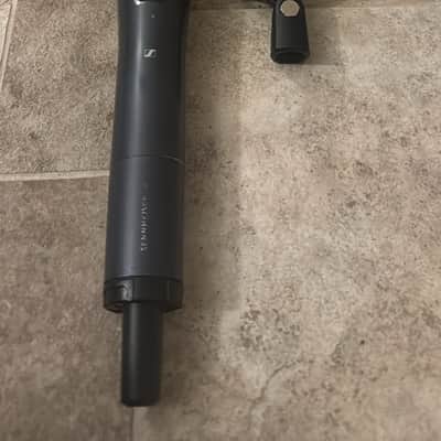 Sennheiser EW 100 G4-835-S Wireless Handheld Microphone System (Band A, 516-558 MHz) 2010s - Black image 1