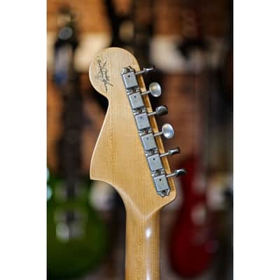 Fender Custom Shop B3 BASS VI Journeyman Aged Vintage White image 8