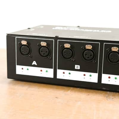 Elation DMX-Branch/4 4-Way 3-pin and 5-pin DMX Distributor CG011S6 image 3