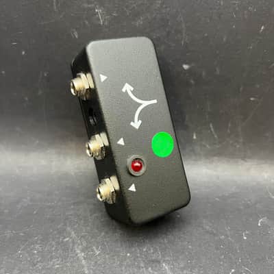 Jhs   Buffered Splitter image 1