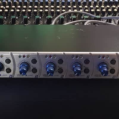 Presonus Digimax 96K AES+ADAT+SPDIF+ Balanced Analog Outputs 2000's - Silver image 6