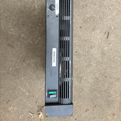 Mackie M800 FR Series 2-Channel Power Amplifier 2000 - 2005 - Dark Gray image 4