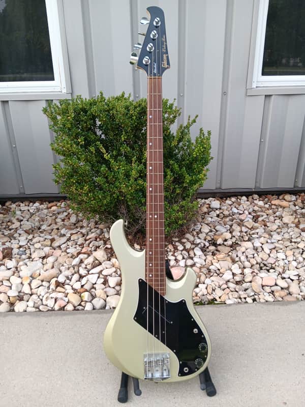 Gibson Victory Standard Bass