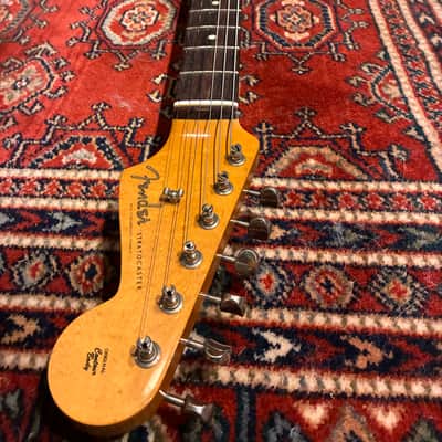 Fender Limited Edition Vintera II  '60s Stratocaster - Road Worn 3-Color Sunburst image 9