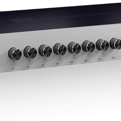 Discrete 8 Pro Synergy Core 26x32 Thunderbolt 3 Interface and USB 2.0 Audio Interface with Onboard Real-time Effects - Antelope Audio image 3