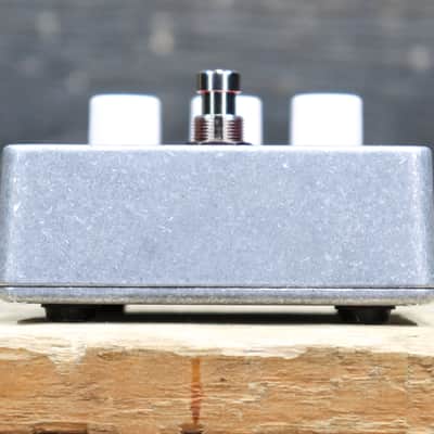 Electro-Harmonix Micro POG Polyphonic Octave Generator Compact Effect Pedal image 7