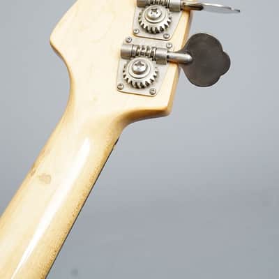 Fender Mustang Bass 1974 - Three Tone Sunburst image 9