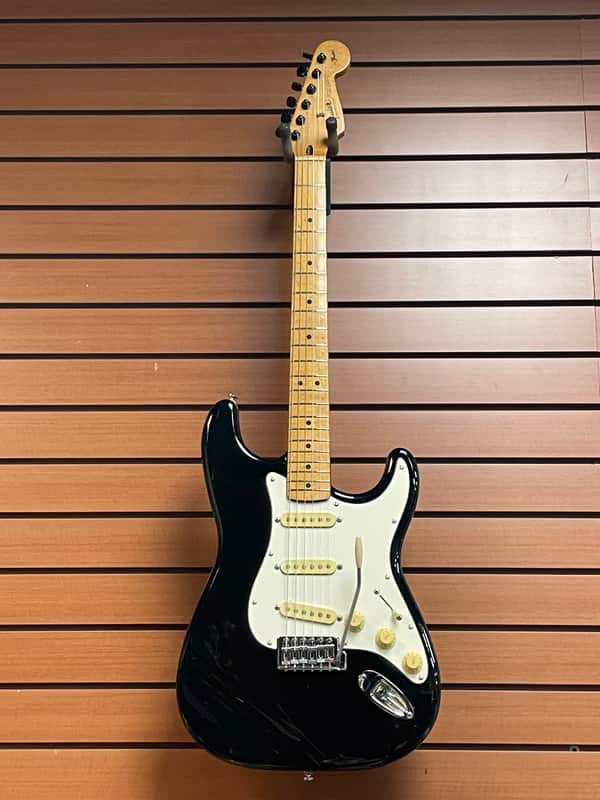 Squier Standard Stratocaster with Maple Fretboard in Black 1993 Made in Mexico image 1