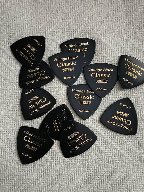 Pickboy Classic Triangle Lot image 1