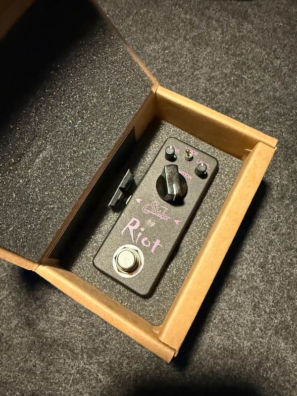 Suhr Riot Mini