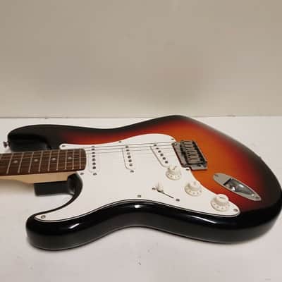 SQUIER by FENDER STRATOCASTER LEFTHAND image 9