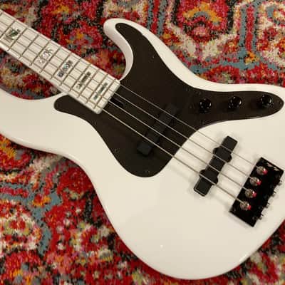 Brubaker USA JXB 4 2023 - White Gloss, Excellent, DEMO, SKU: I750889 image 3