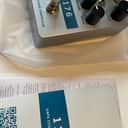 Universal Audio 1176 Studio Compressor 2023 - Present - Silver / Blue