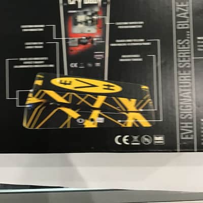 Dunlop EVH SIGNATURE WAH CRY BABY PEDAL LATE  - BLACK/YELLOW image 9