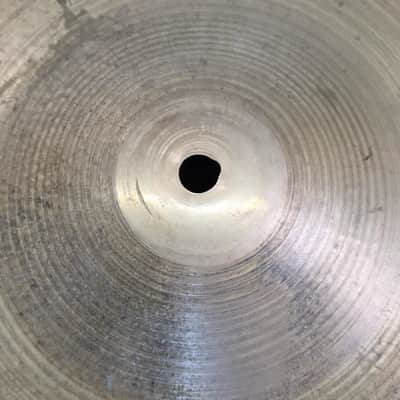 Used Vintage Zildjian Heavy Ride Cymbal 22" 3296 grams - Fair image 3