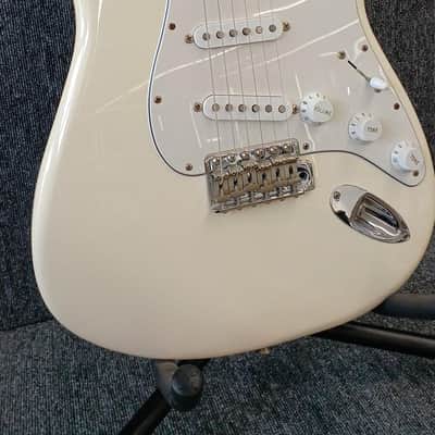 Fender Mexico Classic 70s Stratocaster Electric Guitar image 2