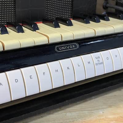 Jennings Univox 1950’s valve synthesizer image 5