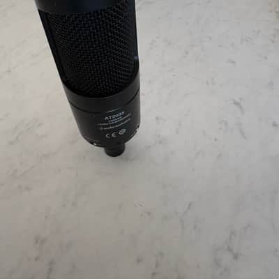 Audio-Technica AT2035 Large Diaphragm Cardioid Condenser Microphone 2010s - Black image 3