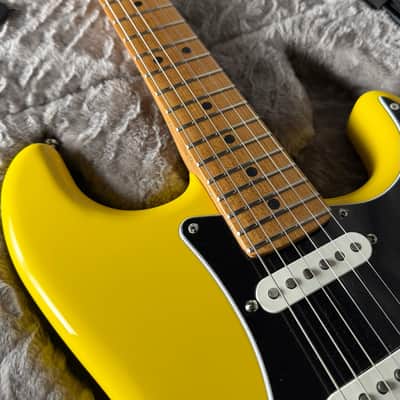 Fender Limited Edition American Ultra II Stratocaster HSS - Graffiti Yellow image 5