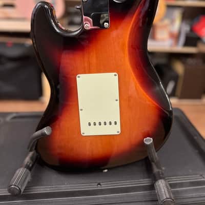 Fender Alternate Reality Series Sixty-Six HSS with Maple Fretboard 2019 3-Tone Sunburst image 5