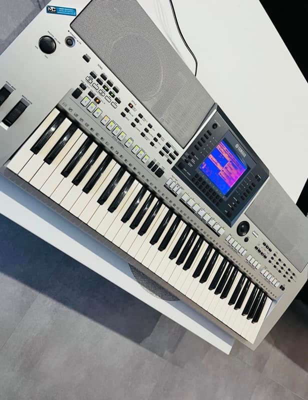 Yamaha PSR S700 Keyboard workstation | Reverb