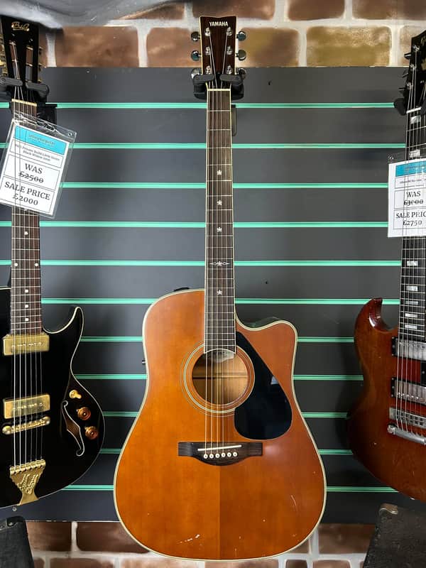 Yamaha LW-15C Natural Satin Electro Acoustic Guitar | Reverb
