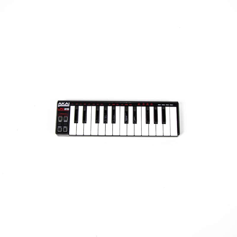 Akai LPK25 Owned by Sergio Vega image 1