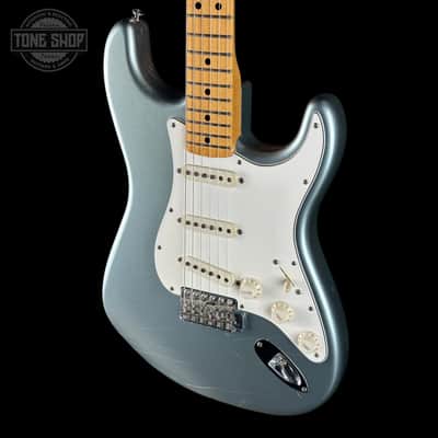 Used 2005 Fender Custom Shop 1966 Stratocaster Ice Blue Metallic Closet Classic w/case TSU24607 image 5