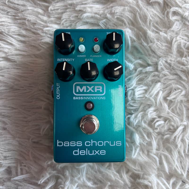 MXR M83 Bass Chorus Deluxe
