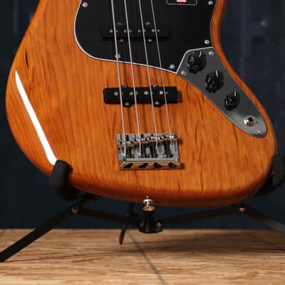 Fender American Professional II Jazz Bass, Maple Fingerboard, Roasted Pine image 2
