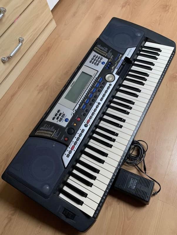 Yamaha PSR 540 keyboard piano synth | Reverb Canada