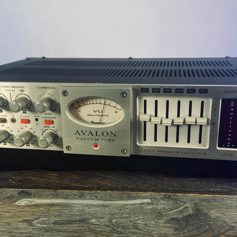 2000s Avalon VT-747SP Stereo Compressor / EQ Silver