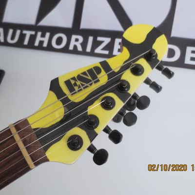 Kramer Baretta/George Lynch Custom paint Tiger .....Mint condition great deal image 6