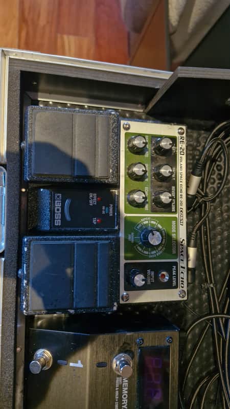 Boss RE-20 Space Echo