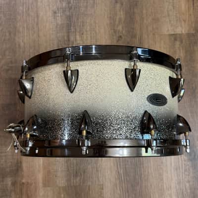 Orange County Drum & Percussion 25-ply Maple Vented Snare Drum 2020 - Silver Sparkle Fade 14x7 image 7