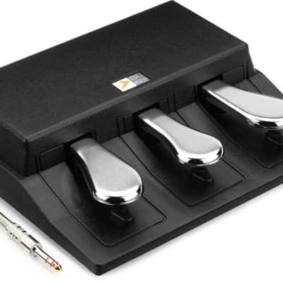 Studiologic SLP3D Triple Piano-style Pedal for Studiologic image 3