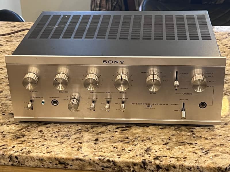 Sony TA-1130 Stereo Integrated Amplifier Vintage 70's (Outstanding
