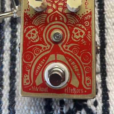 Blackout Effectors Mantra 2010s - Gold image 1