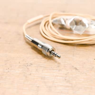 Sennheiser MKE 2 Lavalier Lapel Mic w/ Locking 3.5mm Connector - Beige CG012BD image 2