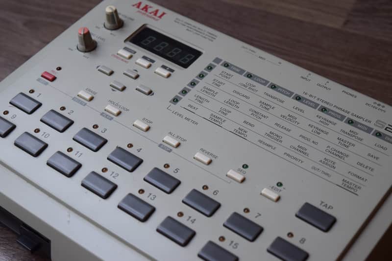 Akai S20 Stereo Phrase Sampler Bild 2