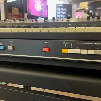 Roland Jupiter 4 - Midi image 16