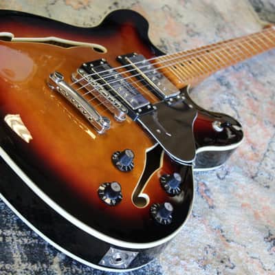 Squier Classic Vibe Starcaster Sunburst image 3