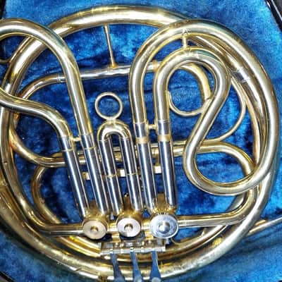 Yamaha YHR-313 Single French Horn with Yamaha case and MP, Japan, Good Condition image 3