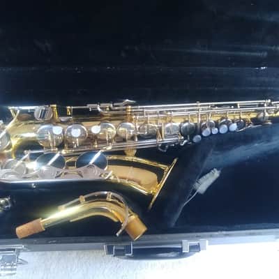 Yamaha YAS-23 Made in Japan Alto Saxophone image 2