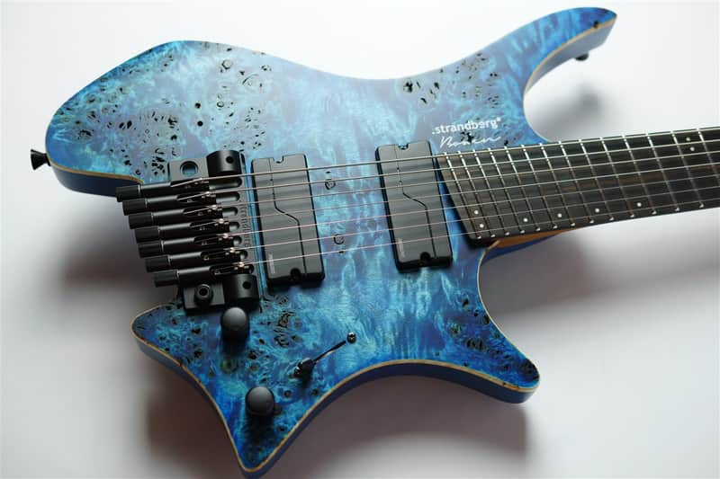 ギター strandberg Boden J7 Burl top Blue fade Strandberg Made in Japan Boden J7 Tremolo Custom Poplar Burl/Swamp